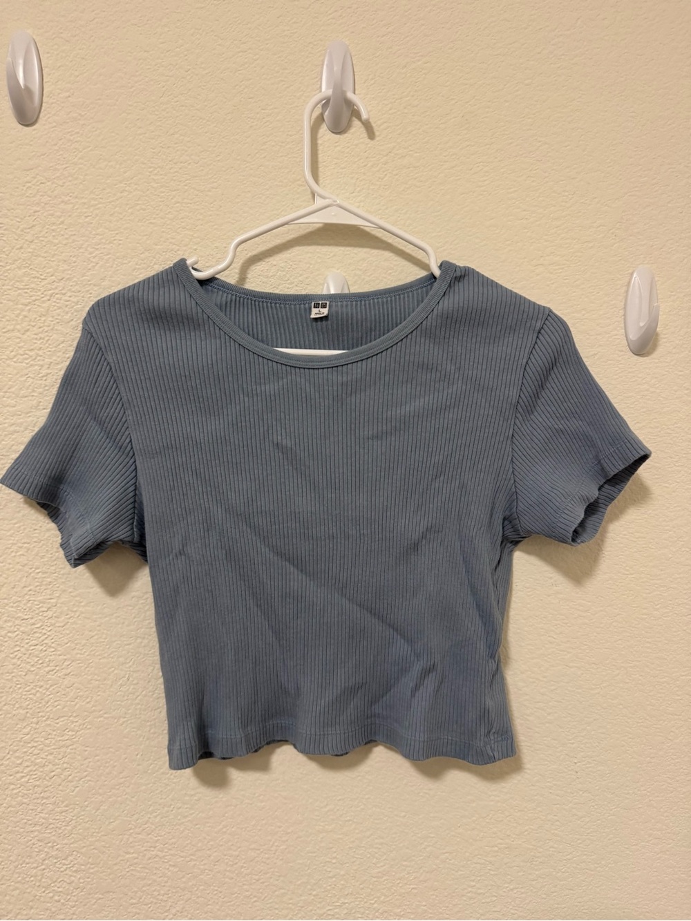 Uniqlo ribbed baby tee